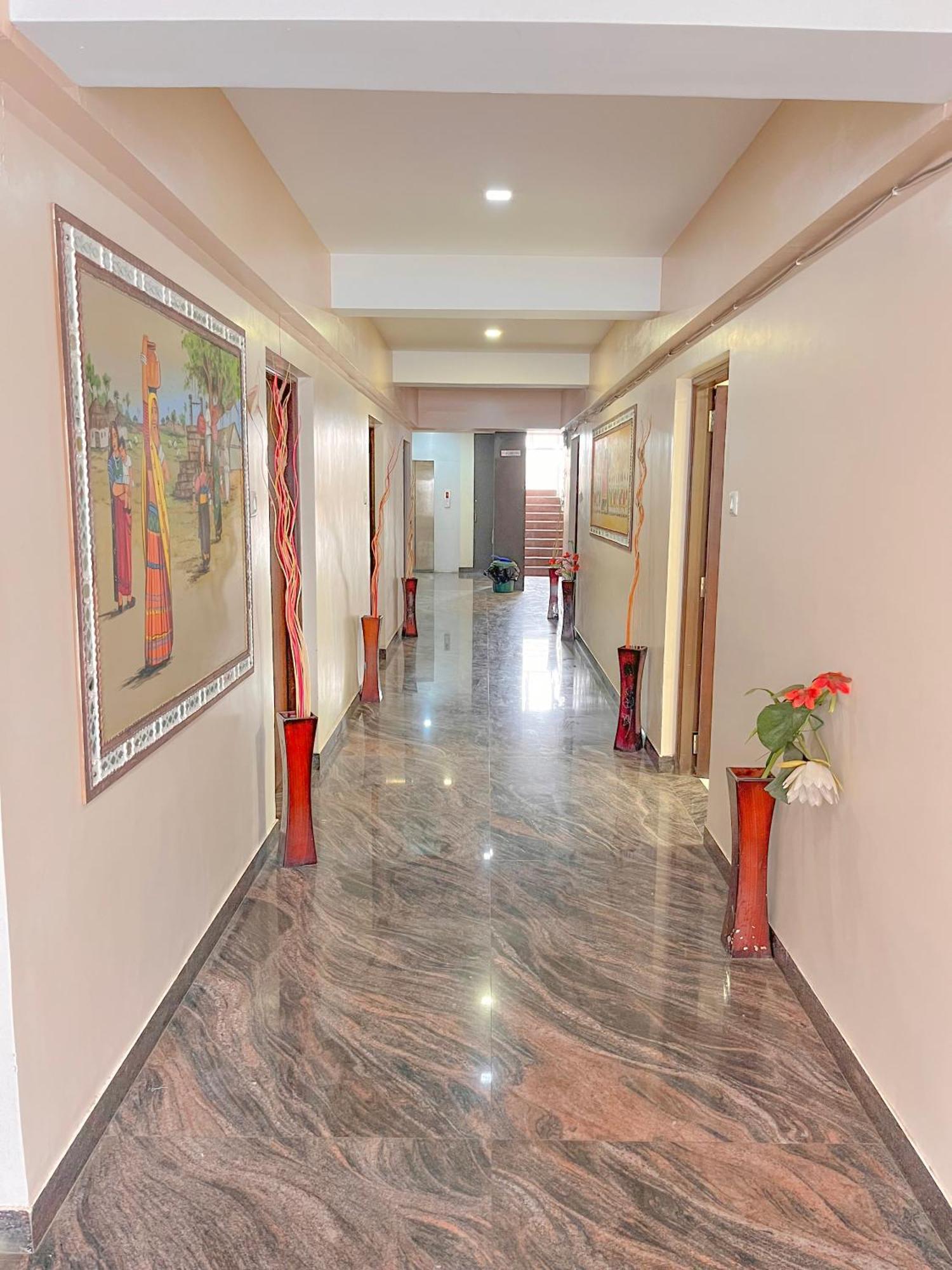 Stayguru Park View Residency Bhuj Eksteriør billede